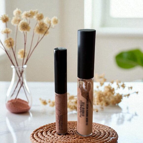 MAC Cosmetics Bundle Lip Gloss and 24 Hour Smoothwear Concealer Shade NW25 AC9 - Picture 1 of 7